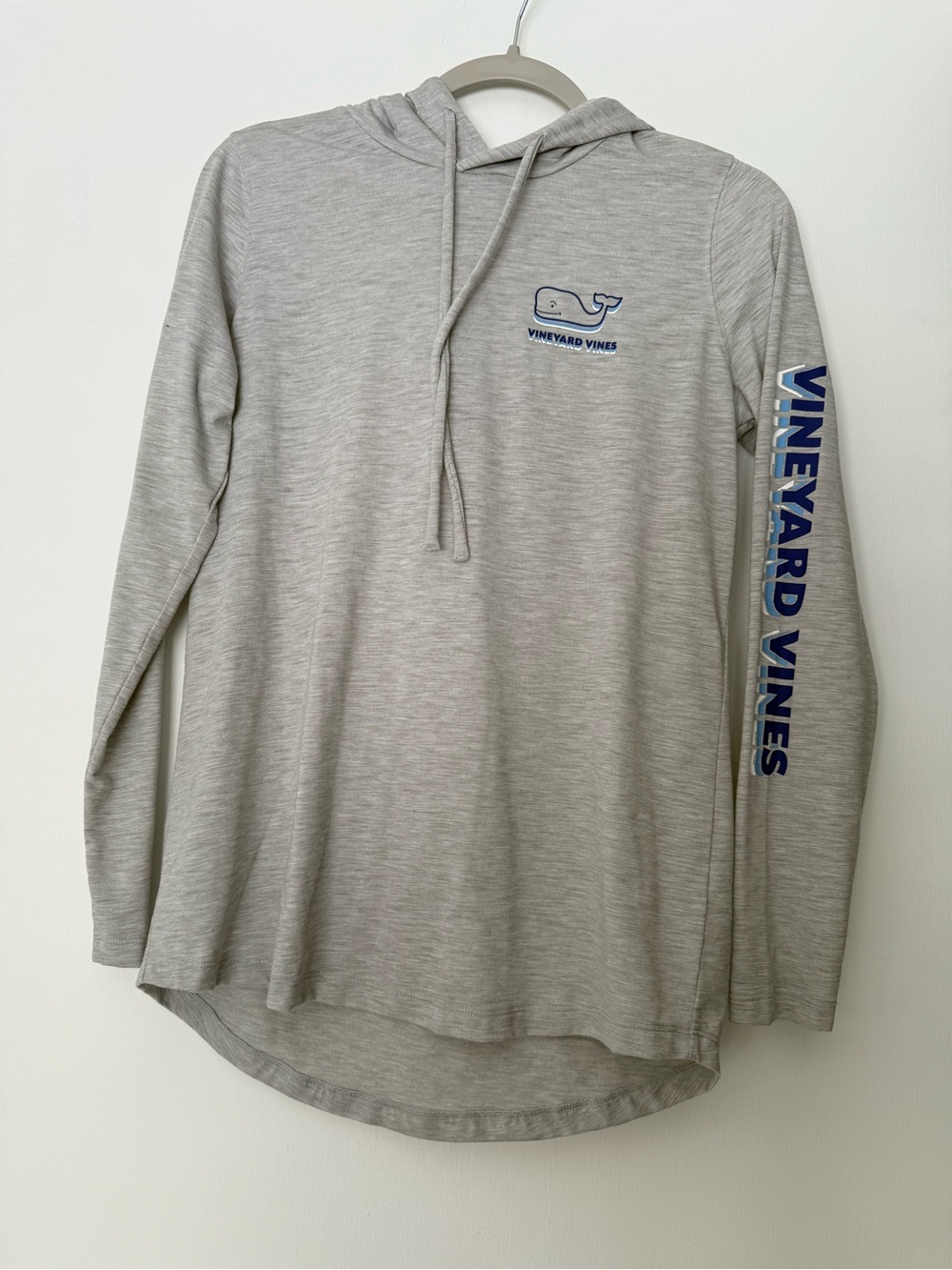 Vineyard Vines Women’s XS Grey Performance Hoodie Tee NWOT